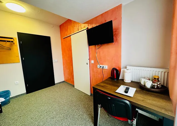 Hotelino Stare בית הארחה *