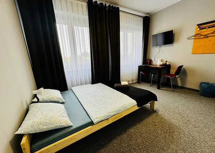 Hotelino Stare בית הארחה צ'סטוצ'ובה